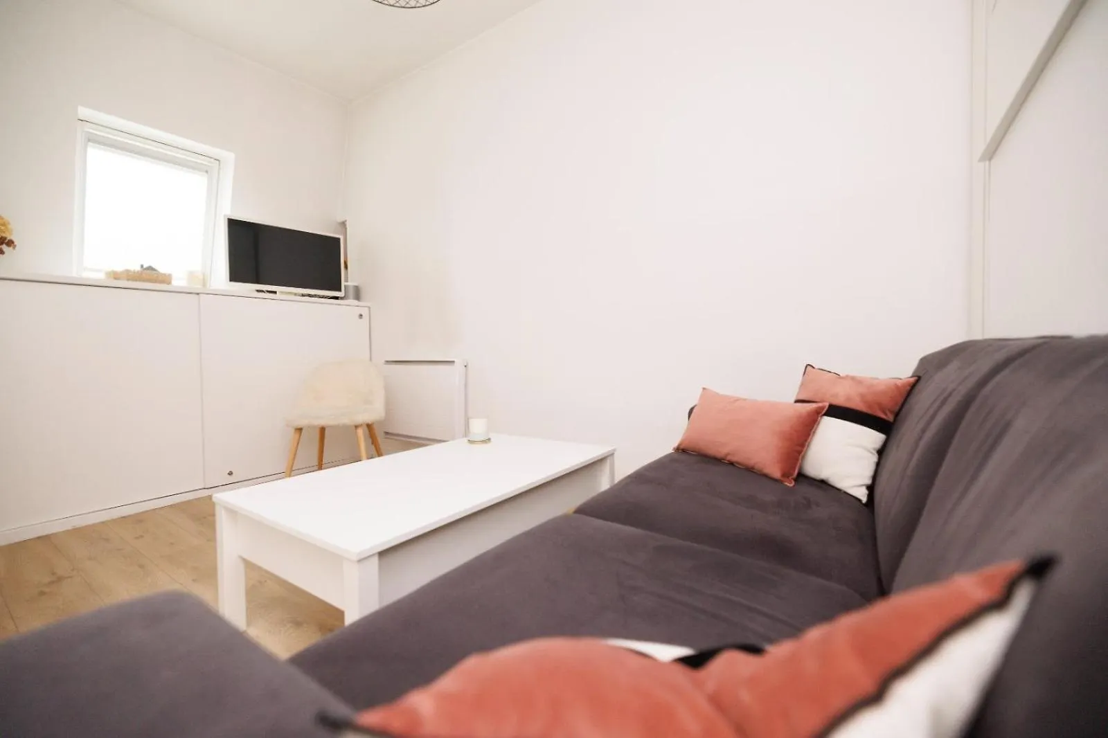 Apartment Charmant Studio Pres De Montmartre Paris